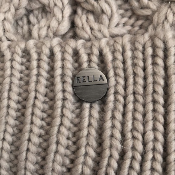 Rella o/S Hat Winter Creamy Grey Pom Pom Knit Brand New in Excellent Condition - Picture 2 of 8